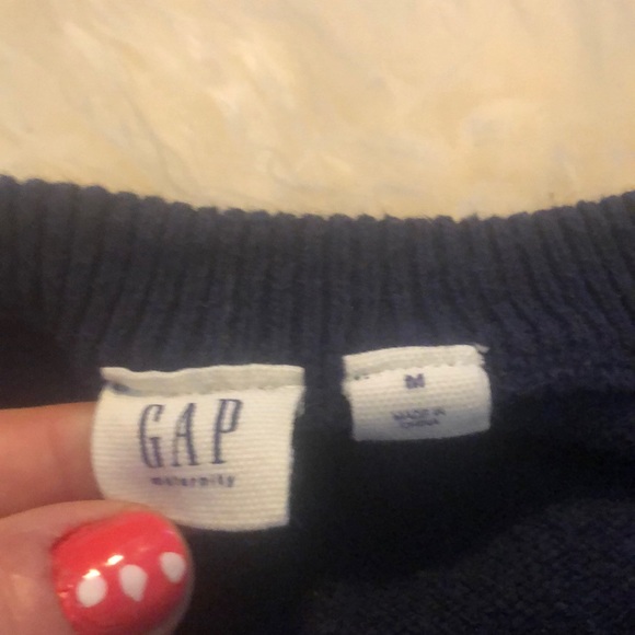 Gap Maternity Medium sweater - Picture 2 of 2